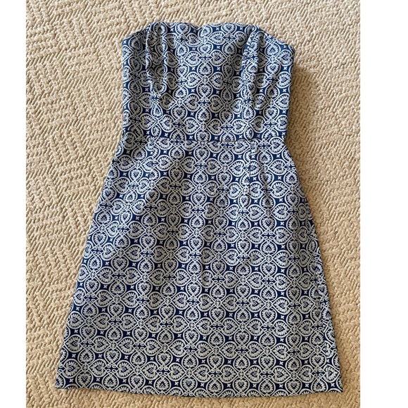 Vineyard Vines Dresses & Skirts - Vineyard Vines Tile Indigo Strapless Dress - 0